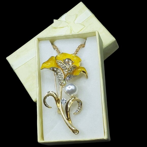 Yellow Calla Lily Pendant Necklace Gold Tone Pearl Rhinestone Giftboxed - Picture 2 of 6